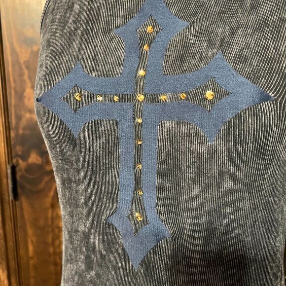 Witness Burnout Cross Tie Rhinestone Tank Size Large - Picture 2 of 4